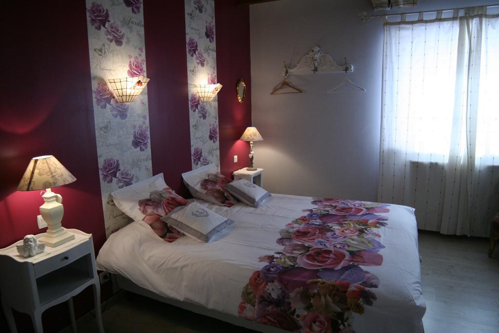 Chambre D'Hotes Du Domaine De La Haute Poignandiere Saint-Germain-de-la-Coudre Oda fotoğraf