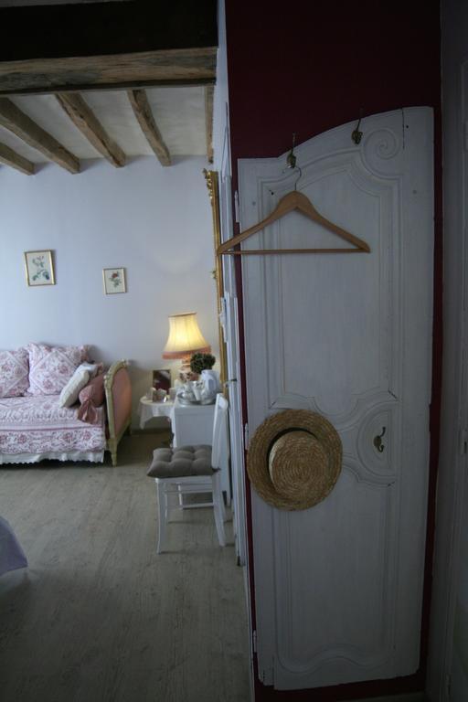 Chambre D'Hotes Du Domaine De La Haute Poignandiere Saint-Germain-de-la-Coudre Oda fotoğraf